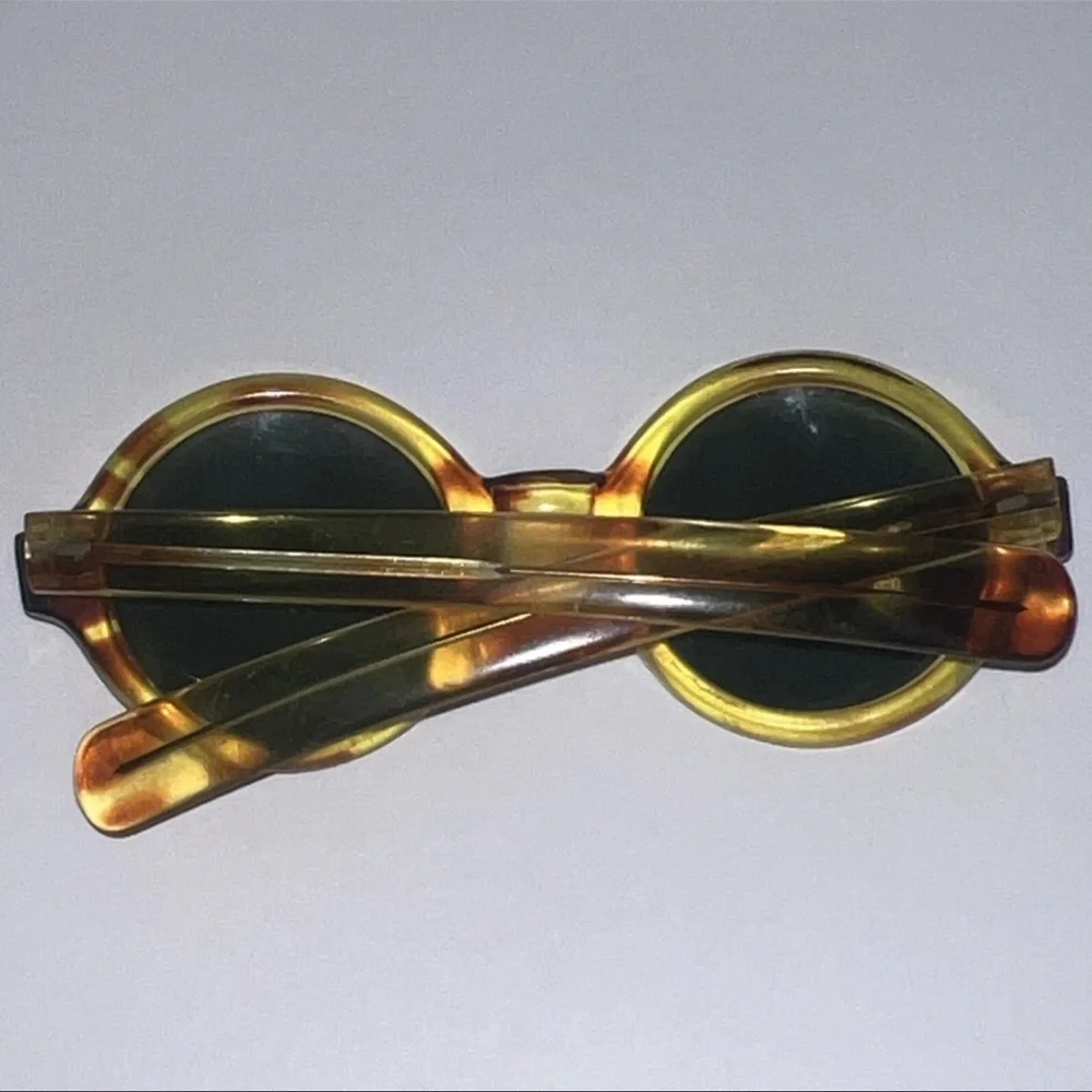 Vintage 1940s made in Italy tortoise shell round thick glasses Trendy Runway